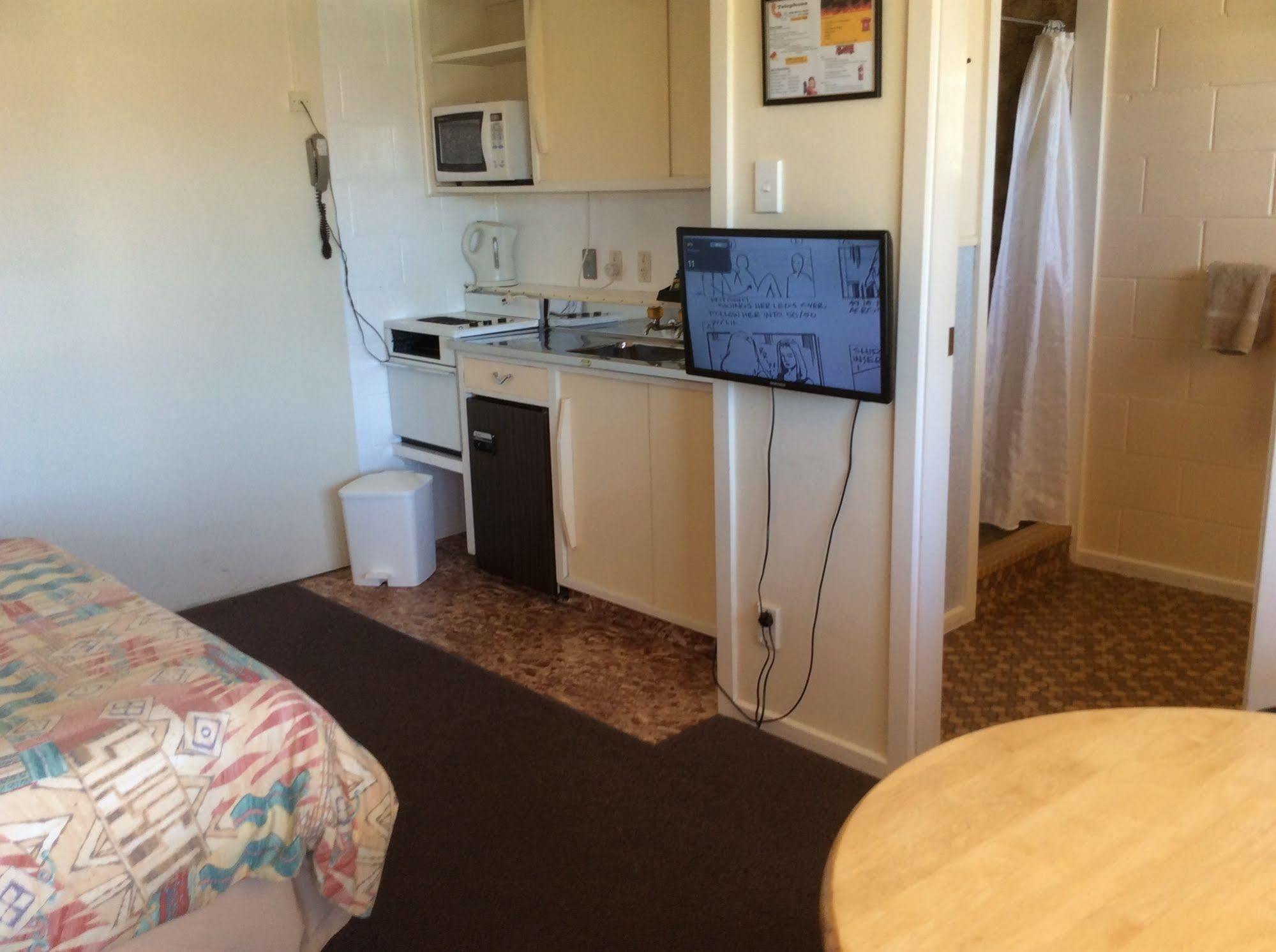 Aaa Marlin Motel Picton Extérieur photo
